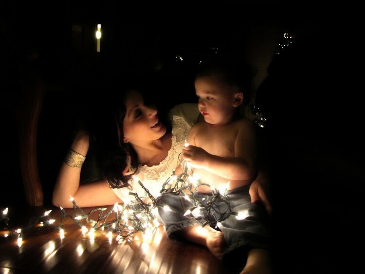 Xmas Lights mom and baby