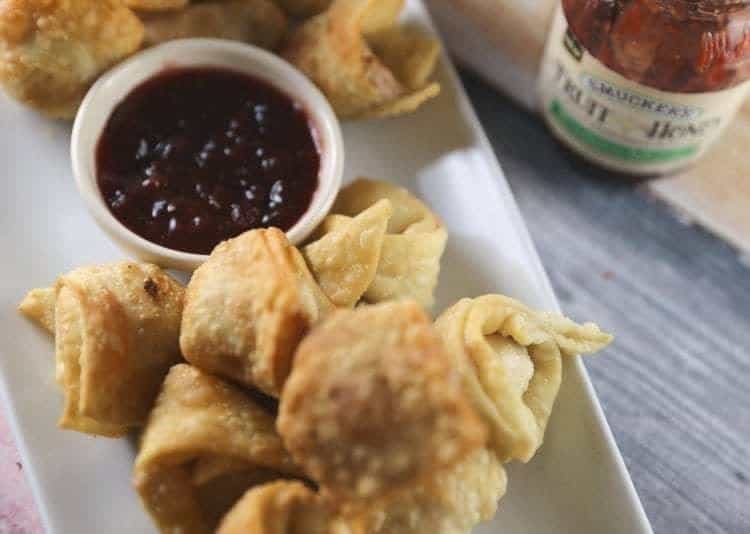 Strawberry Jalapeno Cream Cheese Wontons with Jelly for Strawberry Jalapeno Fruit & Honey Spread Dipping Sauce