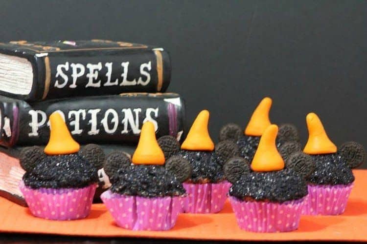 Minnie Witch Halloween Cupcakes